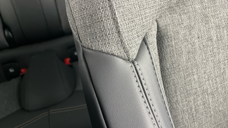 MINI Hatchback 135kW Cooper S Level 2 33kWh 3dr Auto Electric Hatchback